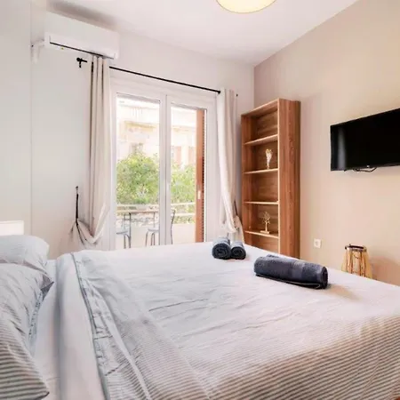 Ariadni Apartment *